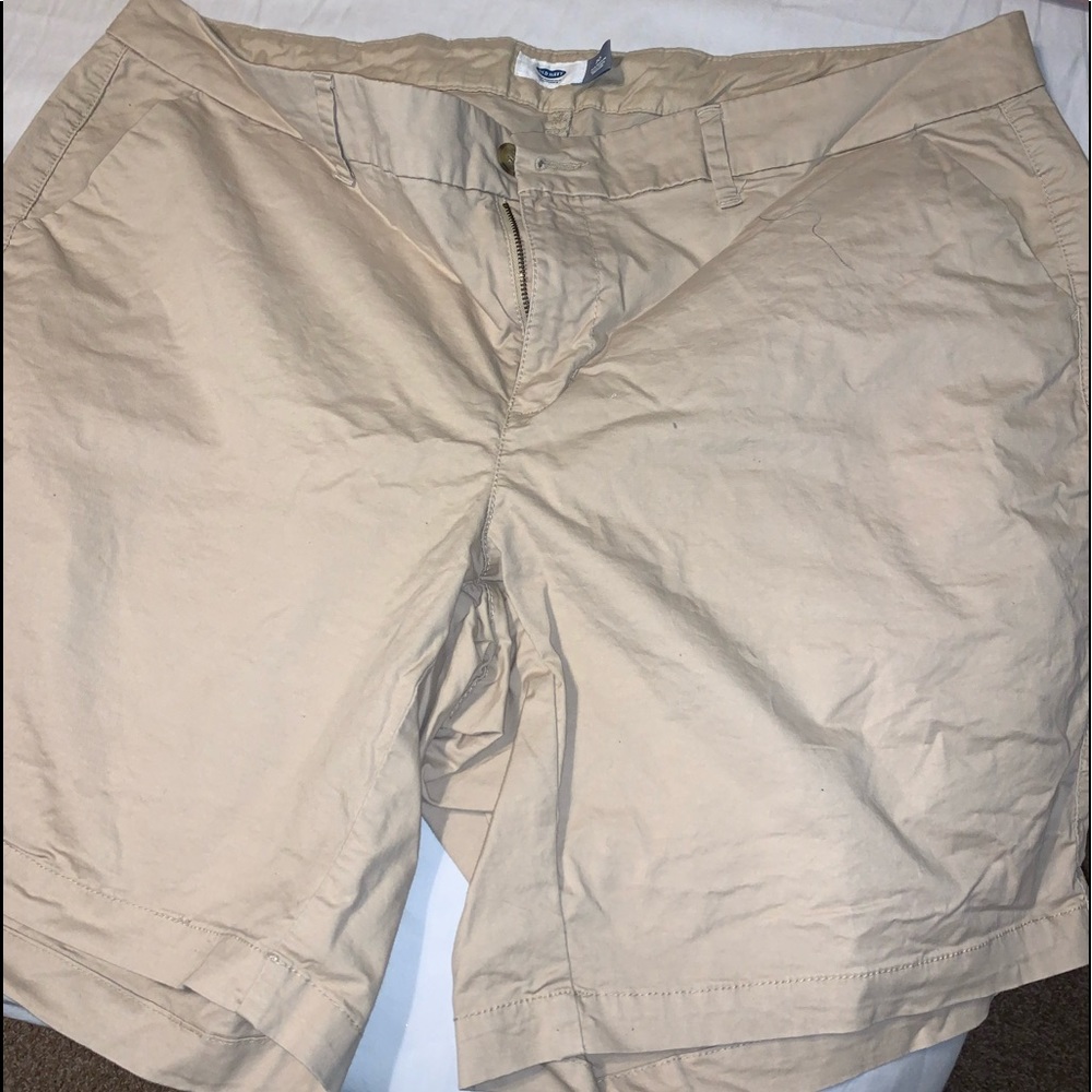 Old navy women’s Bermuda shorts